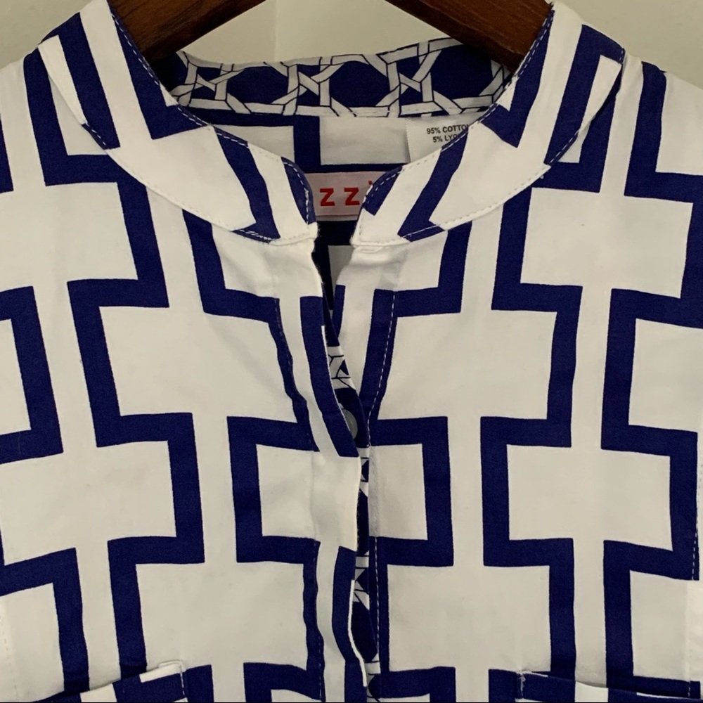 Tizzie Geometrical Print Button Down Top - Picture 3 of 10